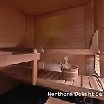 Northern Delight, Saivu & Ulda בקתה